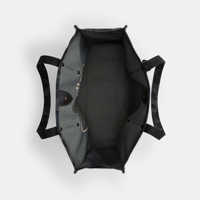 TOTE WITH CAMO PRINT AND REXY