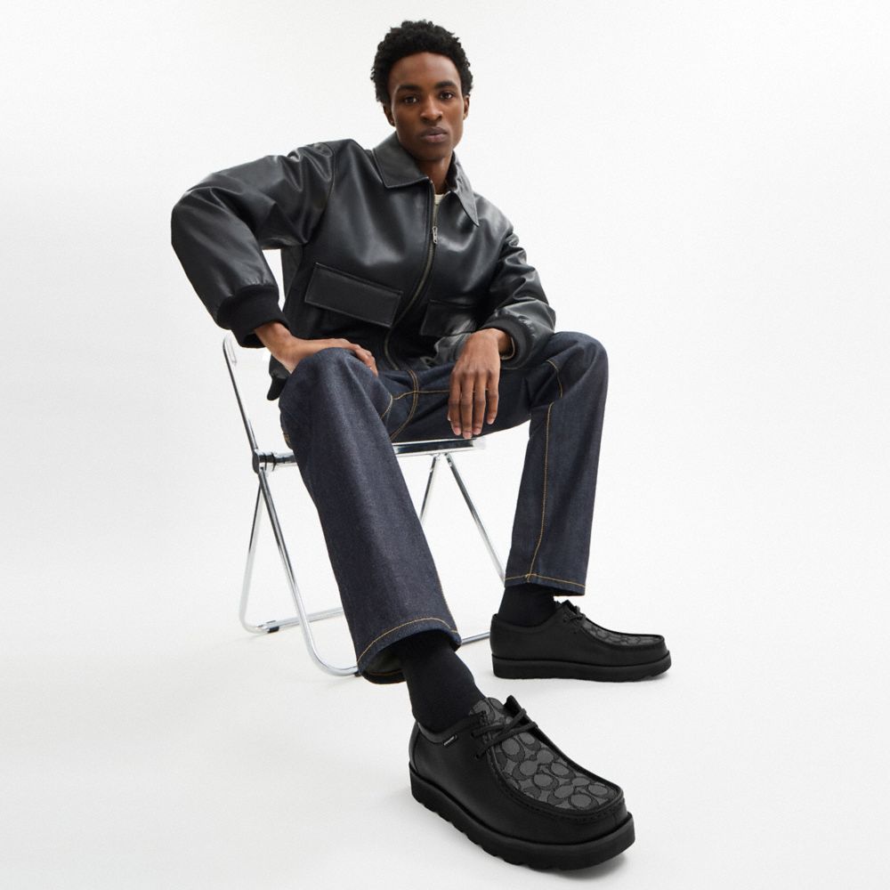 CHUKKA SHOE WITH SIGNATURE CANVAS