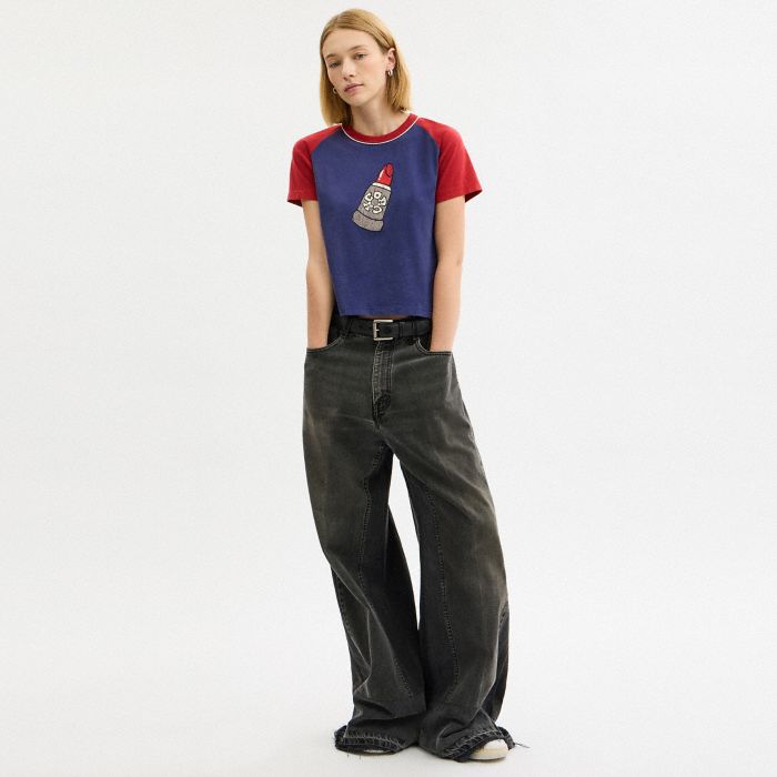 LIPSTICK GRAPHIC RAGLAN T-SHIRT IN ORGANIC COTTON