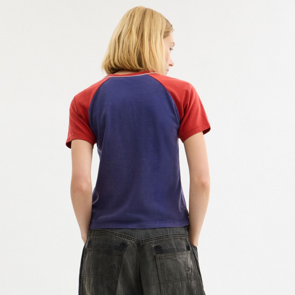 LIPSTICK GRAPHIC RAGLAN T-SHIRT IN ORGANIC COTTON