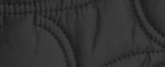 經典 SIGNATURE 絎縫羽絨背心