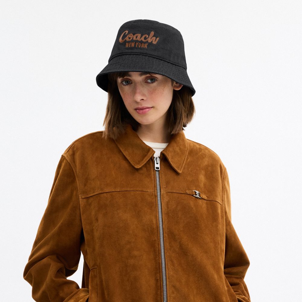 COACH SCRIPT EMBROIDERED DENIM BUCKET HAT