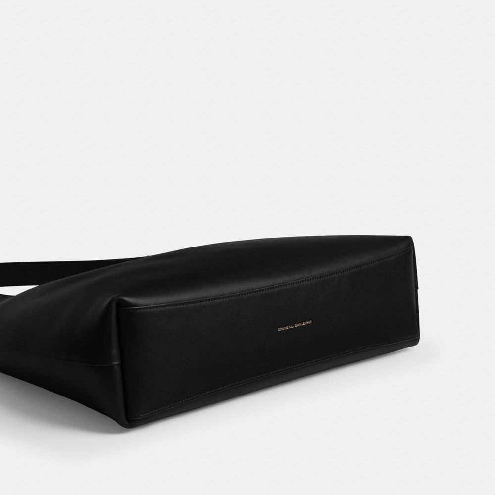 BROOKLYN SHOULDER BAG 34