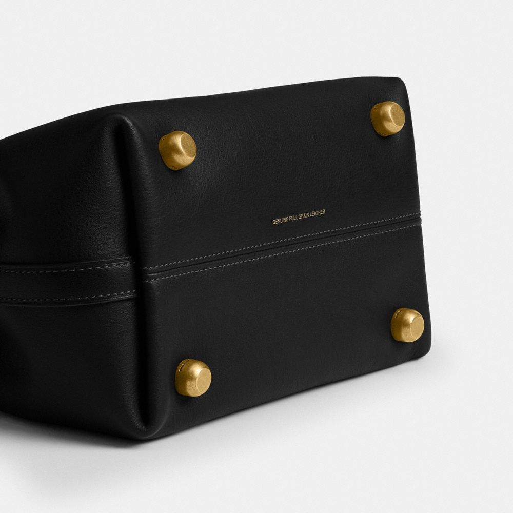 SOFT EMPIRE CARRYALL BAG 21