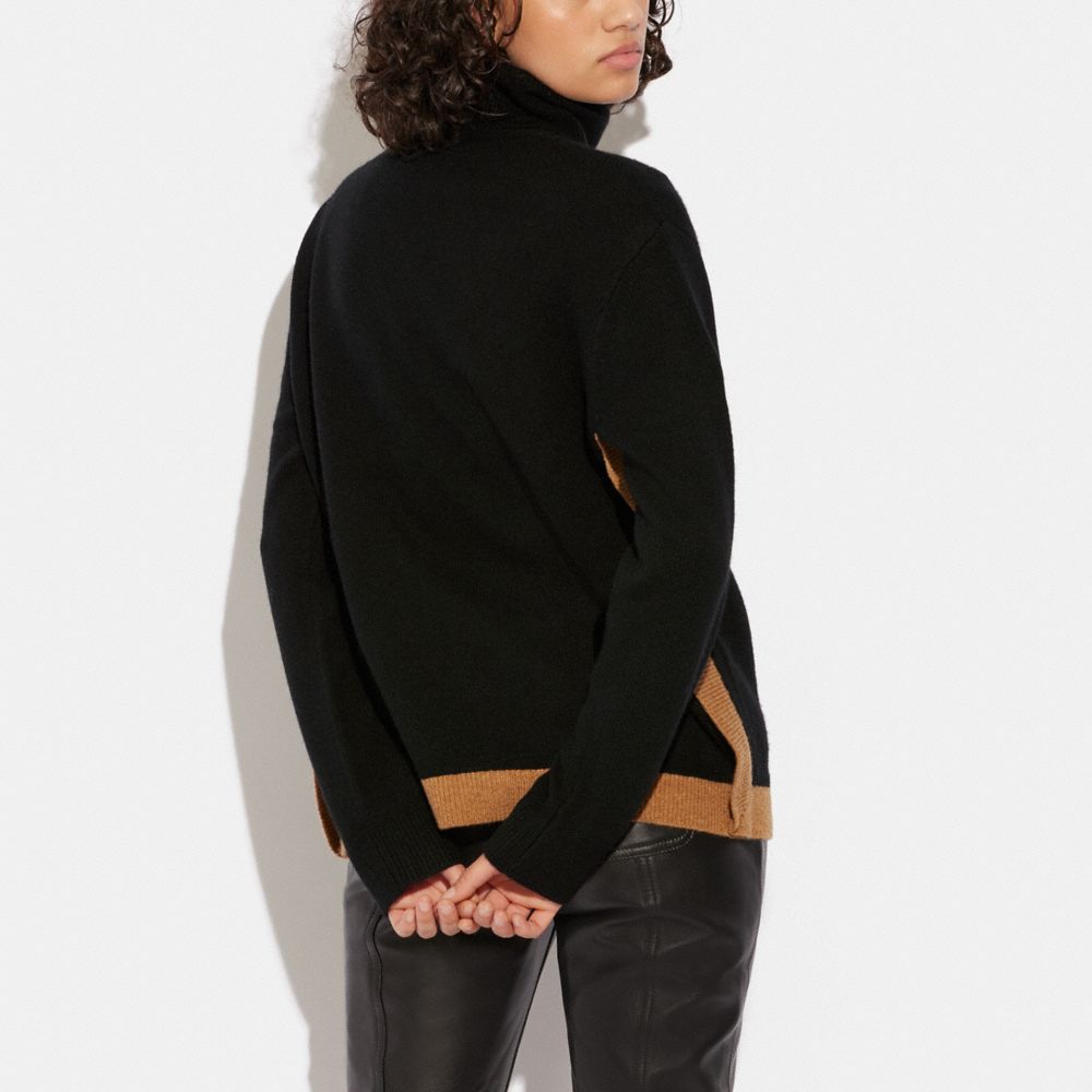COLORBLOCK HORSE AND CARRIAGE SWEATER