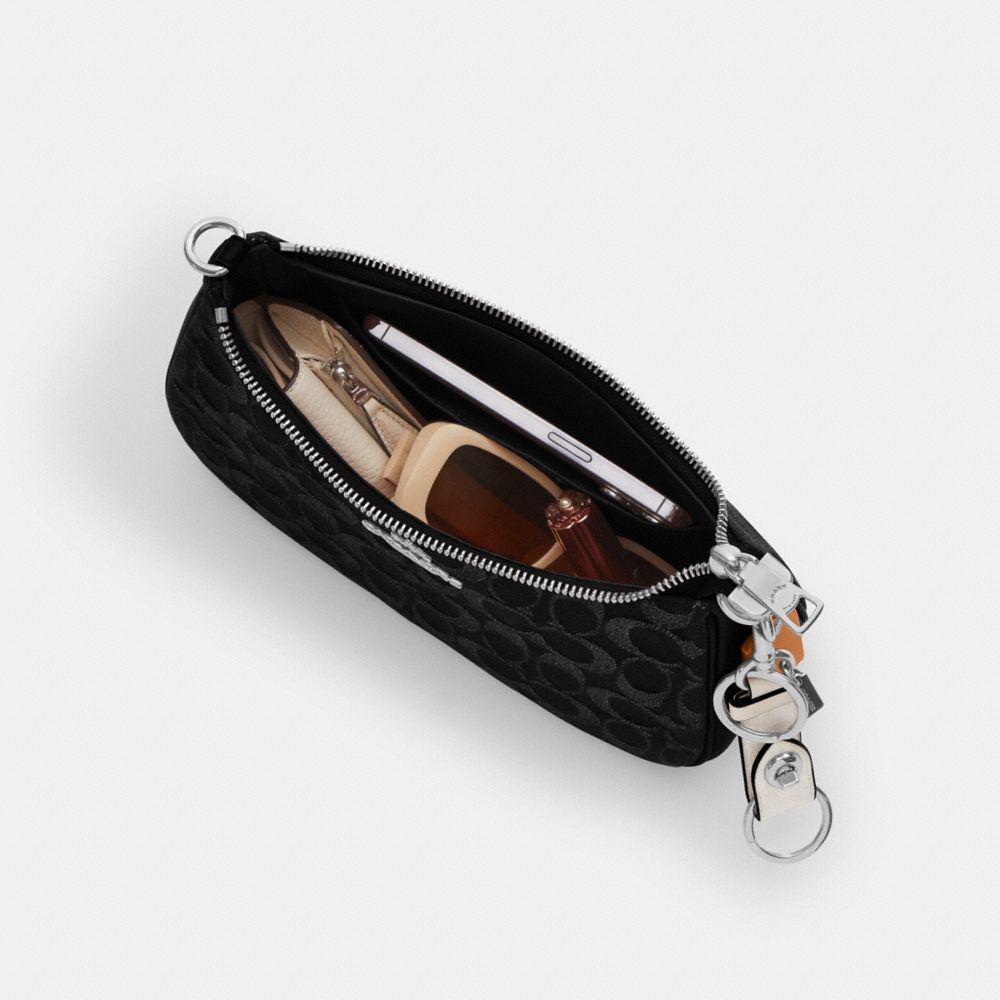 TERI SHOULDER BAG IN SIGNATURE DENIM