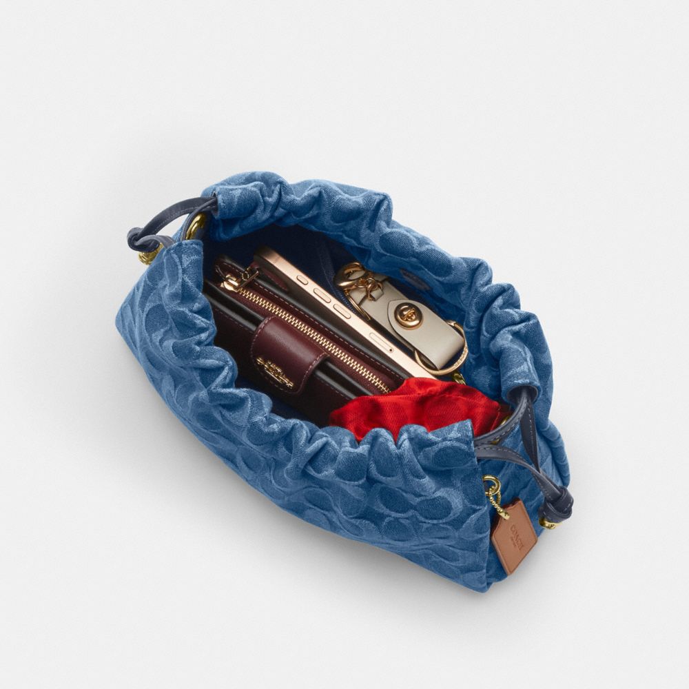 FAYE SHOULDER BAG IN SIGNATURE DENIM