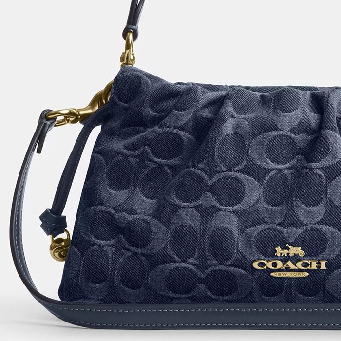 FAYE SHOULDER BAG IN SIGNATURE DENIM