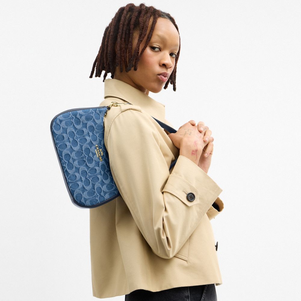 TERI SHOULDER BAG IN SIGNATURE DENIM