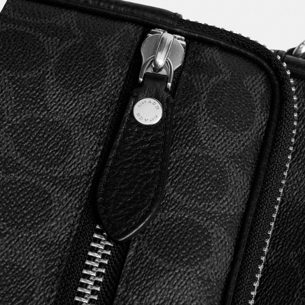 DAKOTA 經典 SIGNATURE 斜背手袋