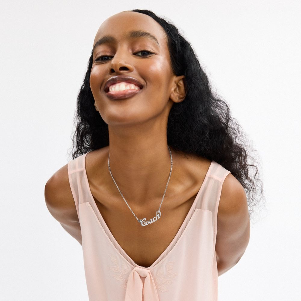 COACH 文字銘牌項鍊