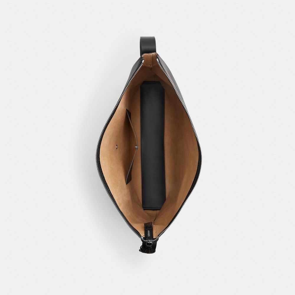 MOTT MESSENGER BAG IN LOVED LEATHER