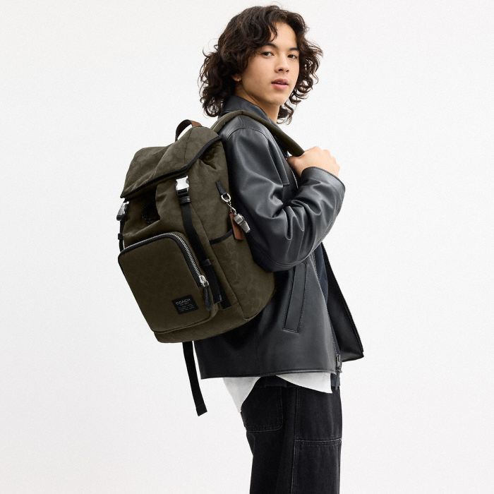 LOGAN 經典 SIGNATURE 尼龍 後背包