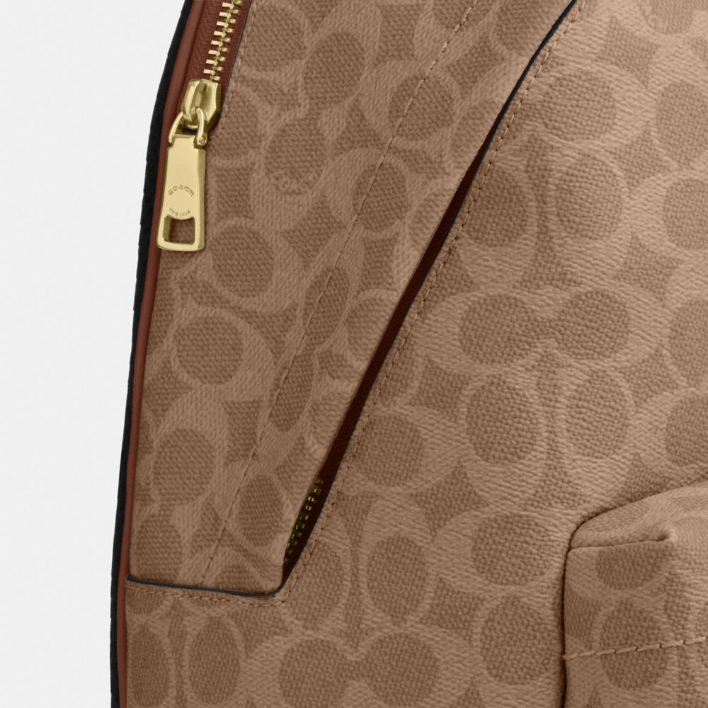 TAYLOR 經典 SIGNATURE 小號後背包