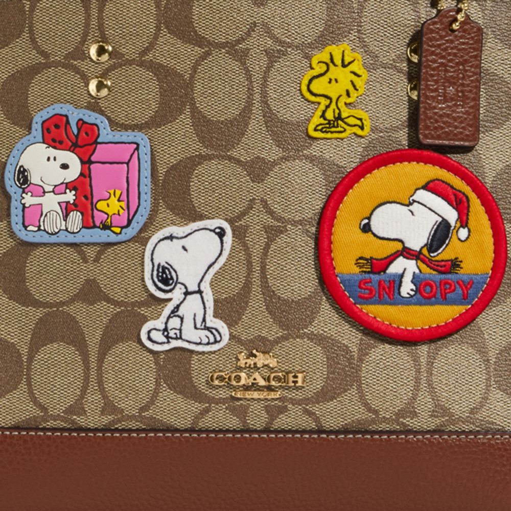 COACH X PEANUTS DEMPSEY TOTE 22 IN SIGNATURE CANVAS WITH PATCHES