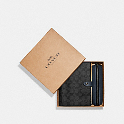 COACH CE908 Boxed Notebook And Pencil Case Gift Set In Colorblock Signature Canvas GUNMETAL/CHARCOAL/DENIM