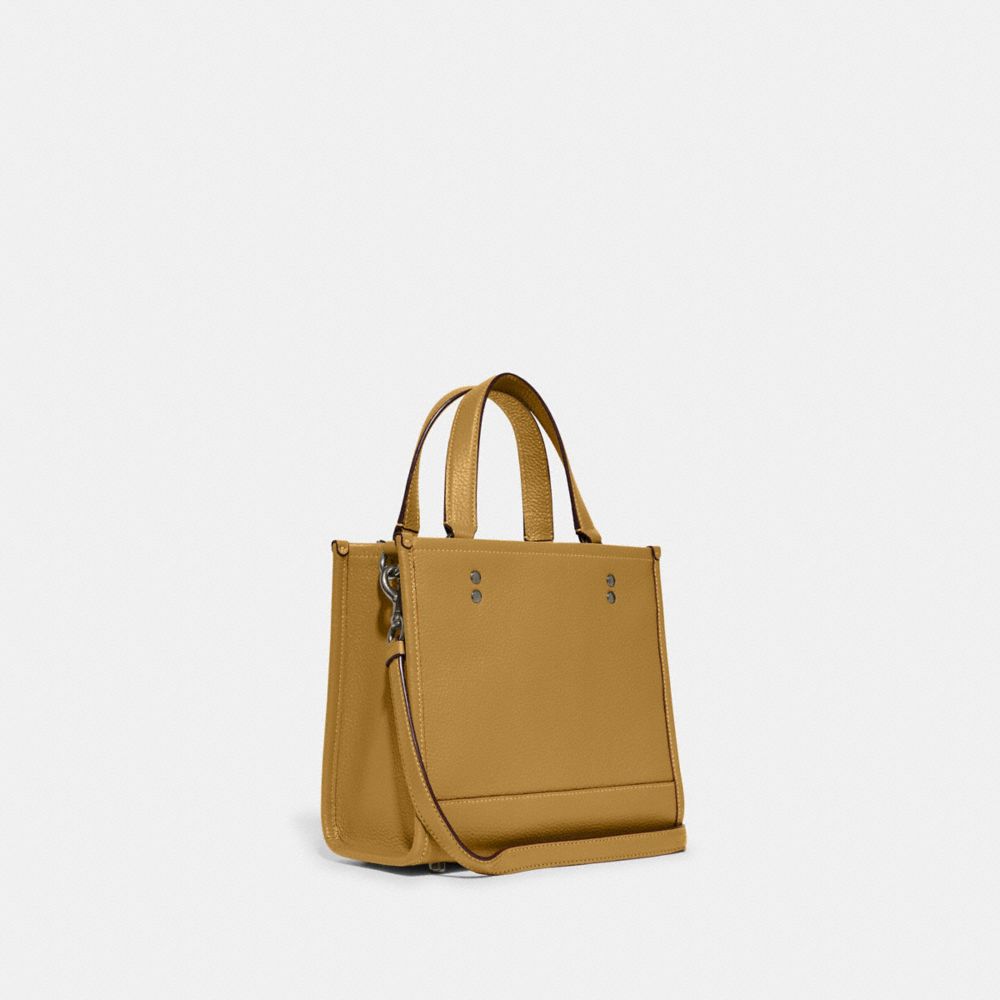 COACH X PEANUTS DEMPSEY TOTE 22 WITH SNOOPY PRESENT MOTIF