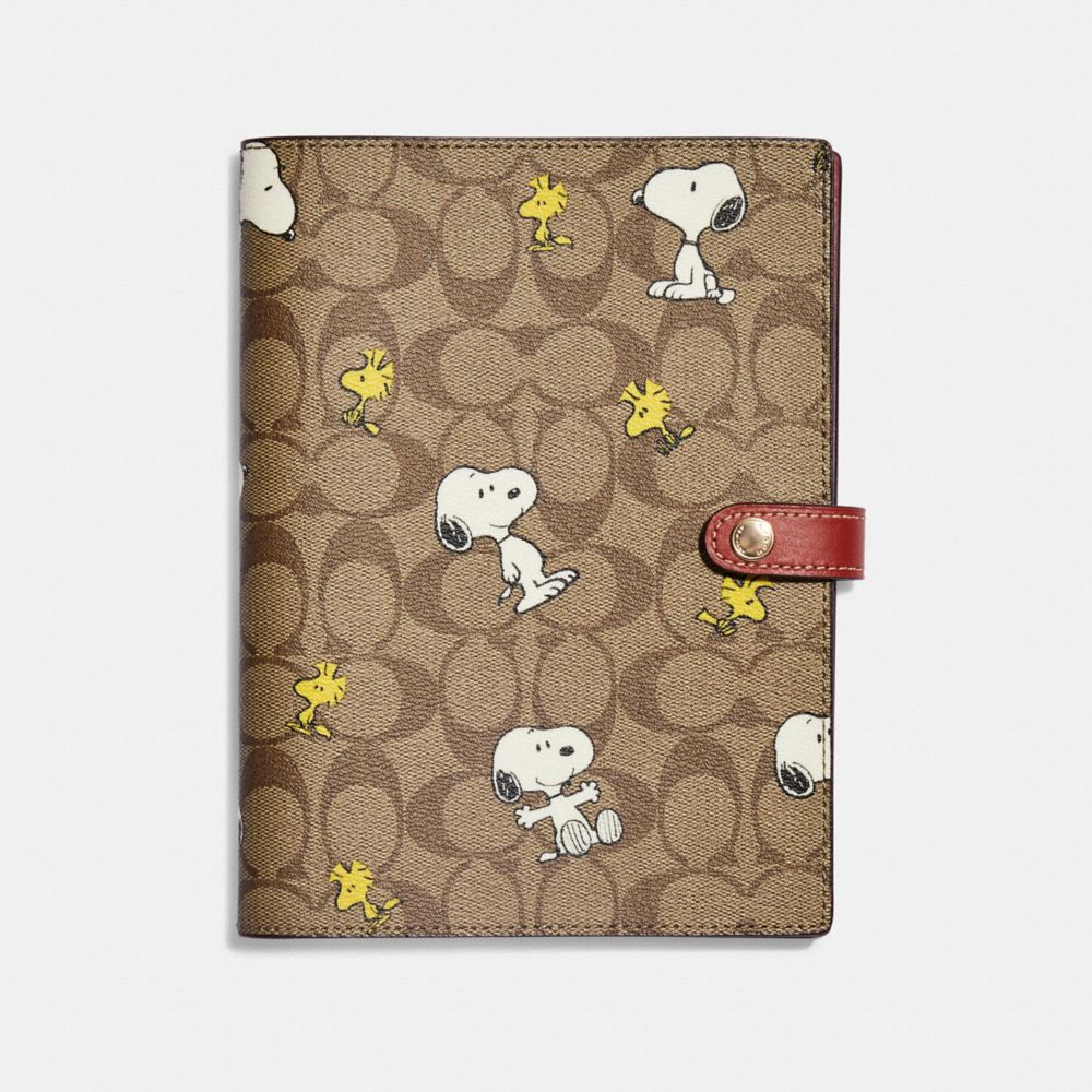 COACH CE961 Coach X Peanuts Notebook In Signature Canvas With Snoopy Woodstock Print GOLD/KHAKI/REDWOOD MULTI