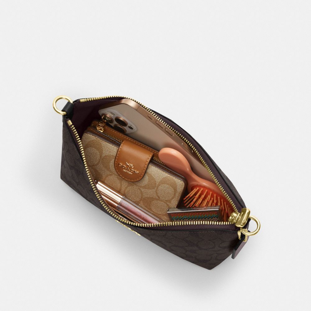 CAITLIN SHOULDER BAG IN SIGNATURE CANVAS