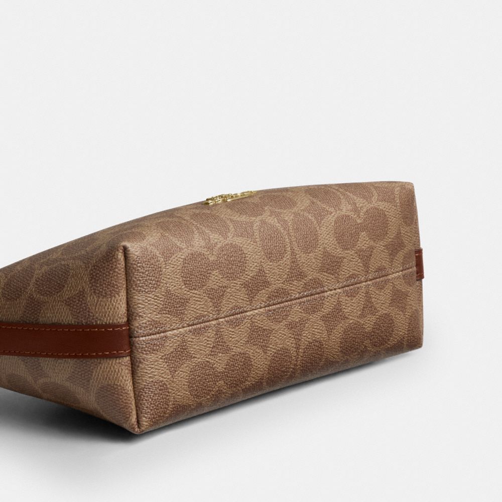 CAITLIN SHOULDER BAG IN SIGNATURE CANVAS
