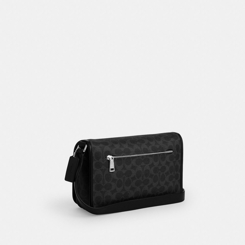 COLBY MESSENGER BAG 28 IN SIGNATURE CANVAS