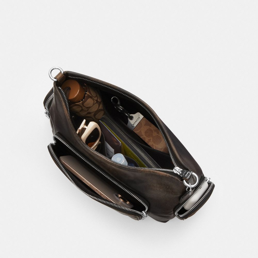 LAUREL SHOULDER BAG WITH POCKETS IN LOVED LEATHER