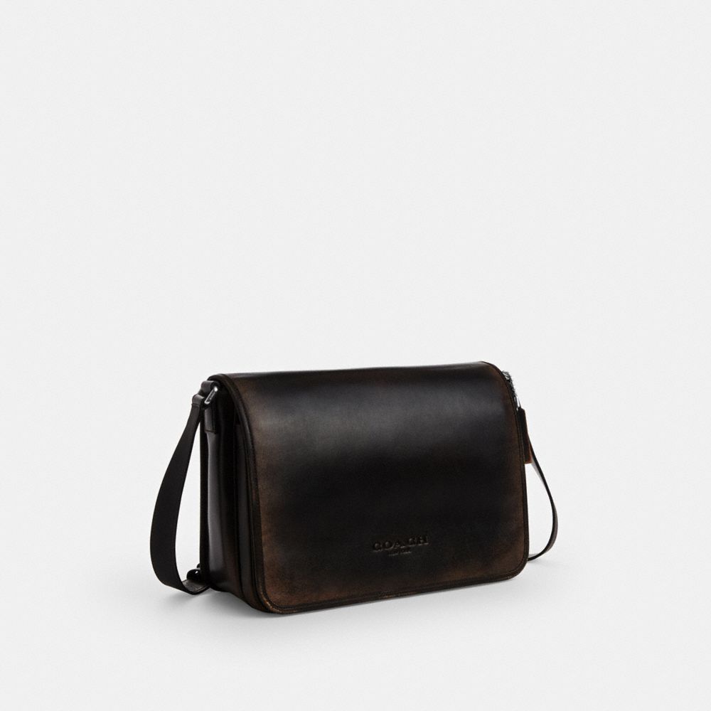 COLBY MESSENGER BAG 32 IN LOVED LEATHER