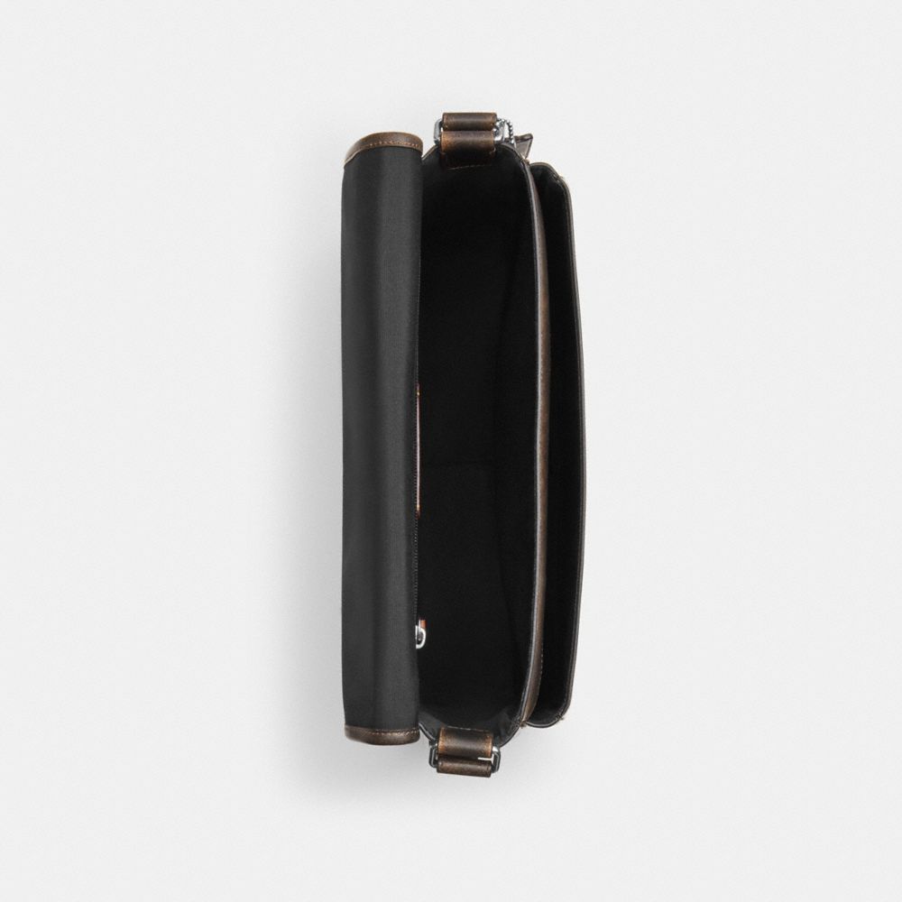 COLBY MESSENGER BAG 32 IN LOVED LEATHER