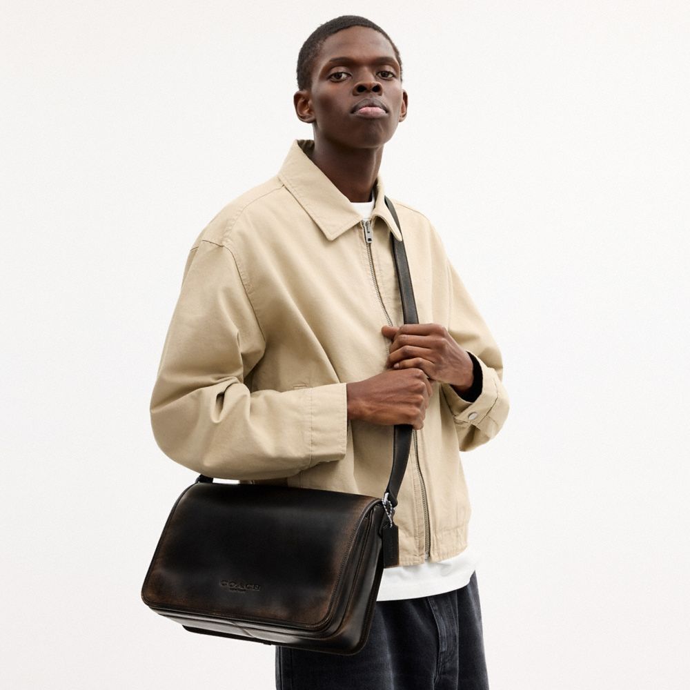 COLBY MESSENGER BAG 32 IN LOVED LEATHER