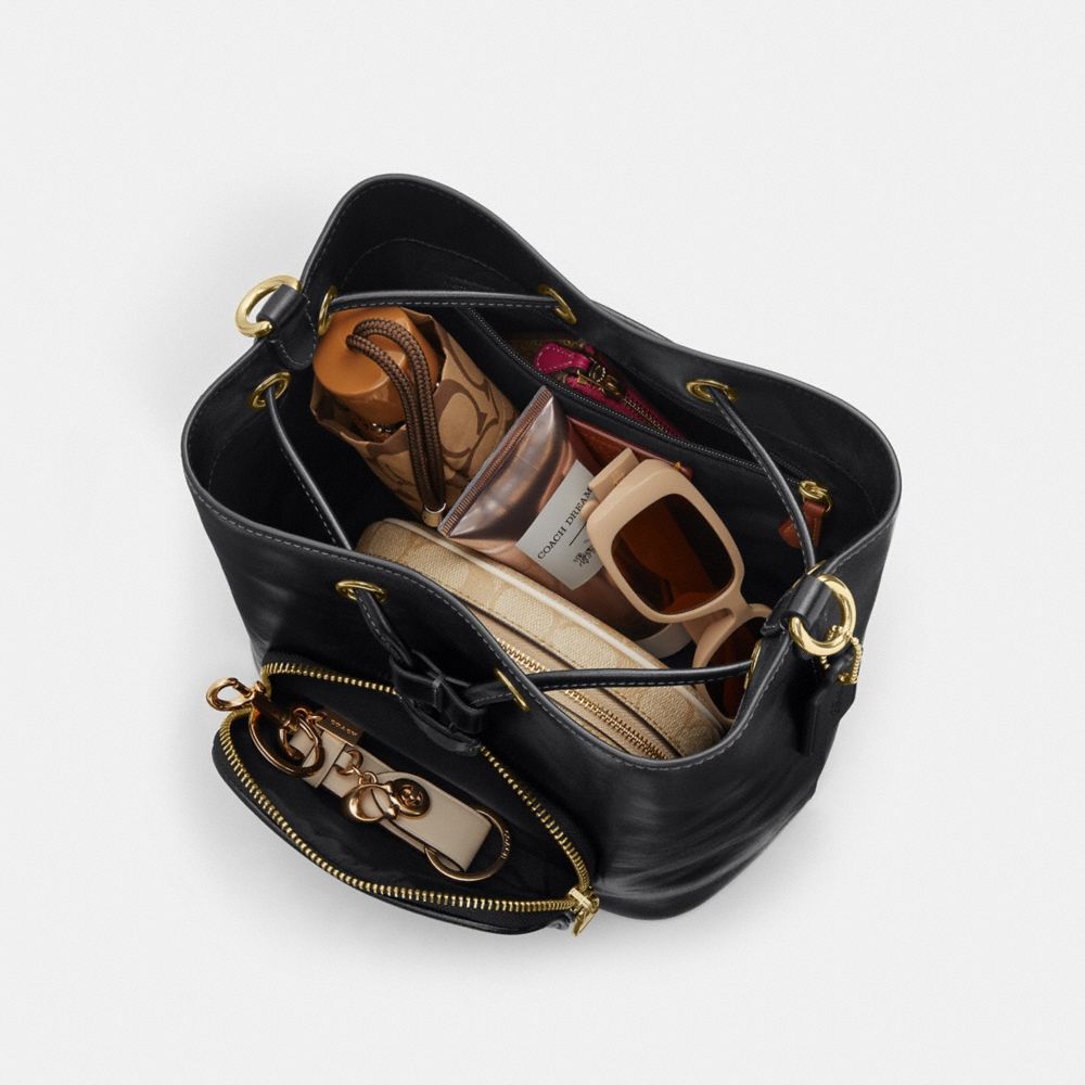 ROWAN BUCKET BAG WITH POCKET