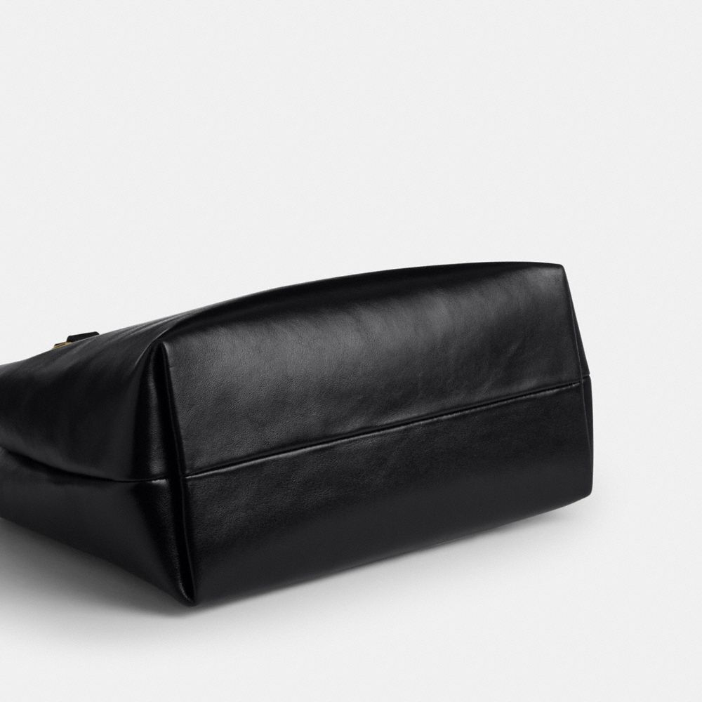STATION CARRYALL BAG
