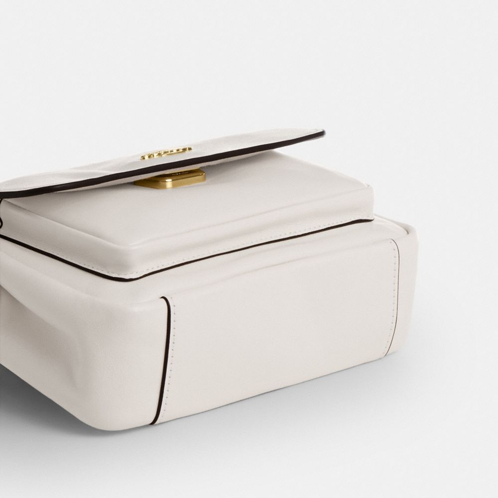 ELODIE CROSSBODY BAG 18