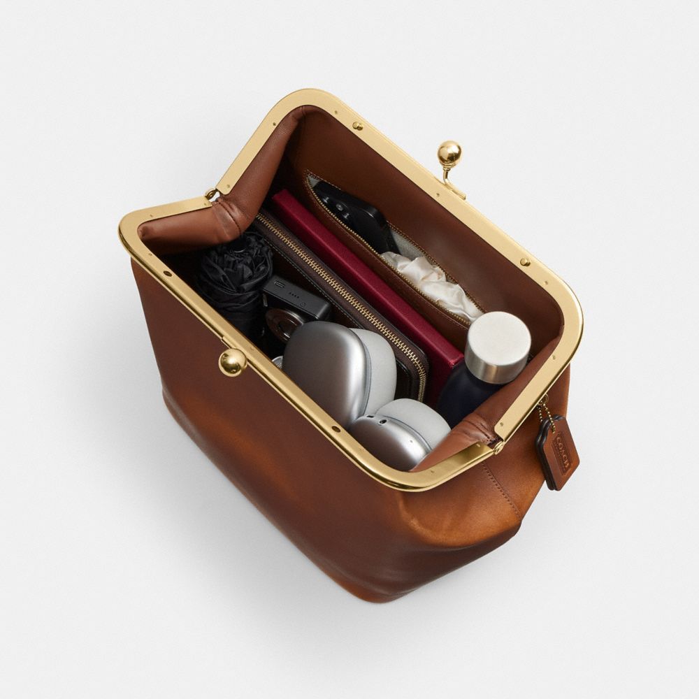 KISSLOCK FRAME BAG 27 IN LOVED LEATHER