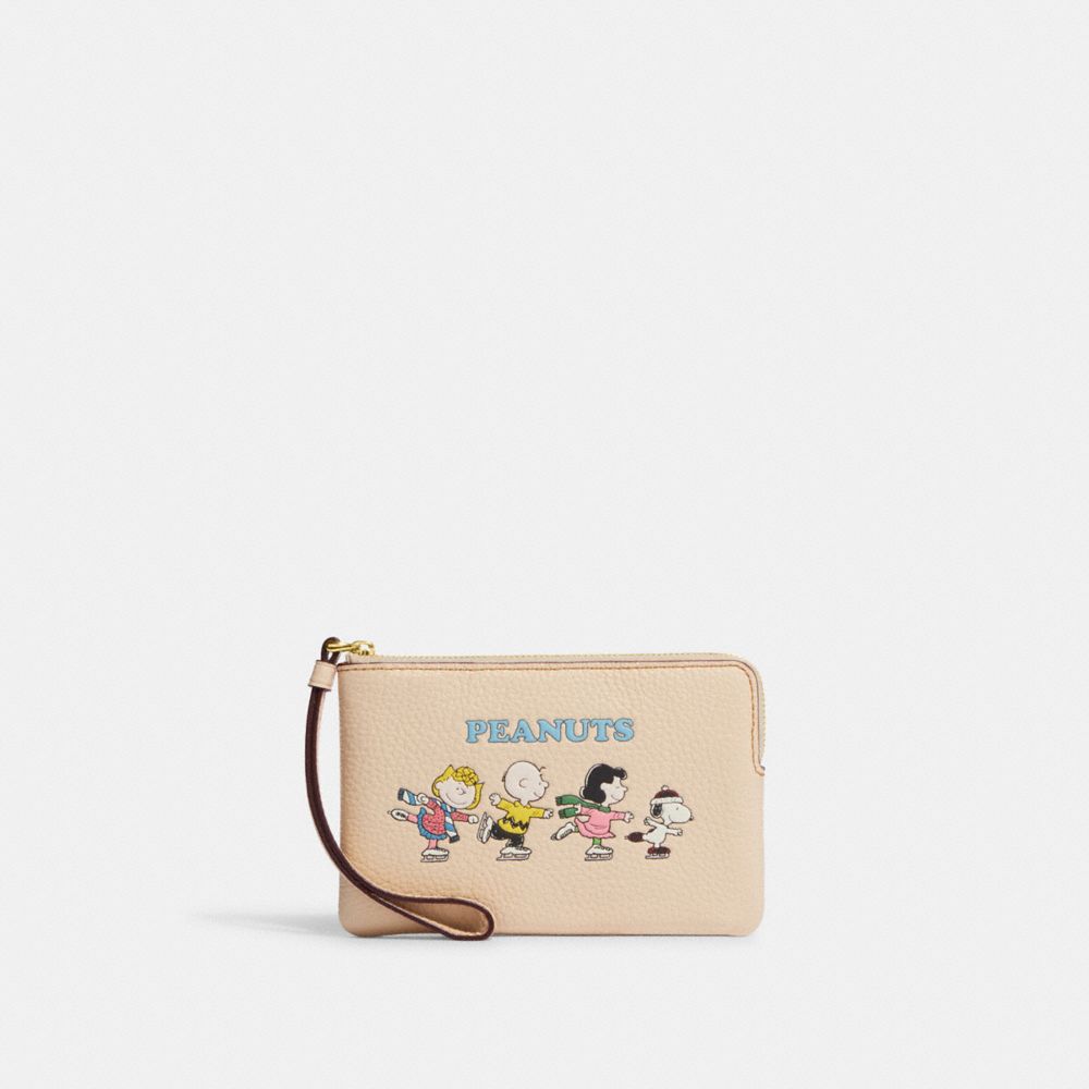 COACH CF213 Coach X Peanuts Corner Zip Wristlet With Snoopy And Friends Motif GOLD/IVORY MULTI