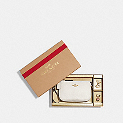 Boxed Nolita 15 In Signature Leather - CF549 - Gold/Chalk