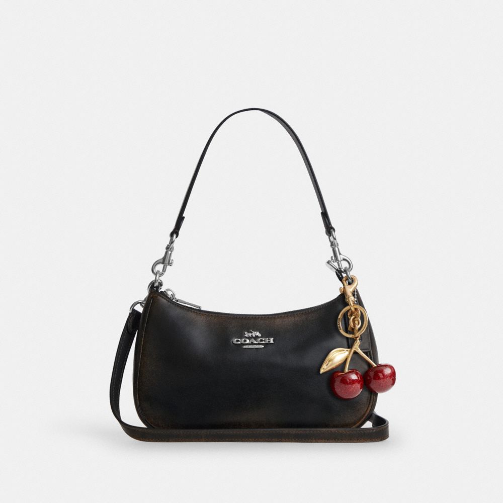 TERI SHOULDER BAG IN LOVED LEATHER