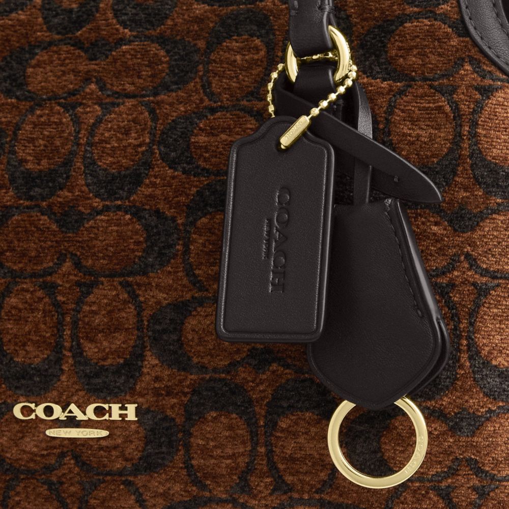 ELISE SHOULDER BAG IN SIGNATURE CHENILLE