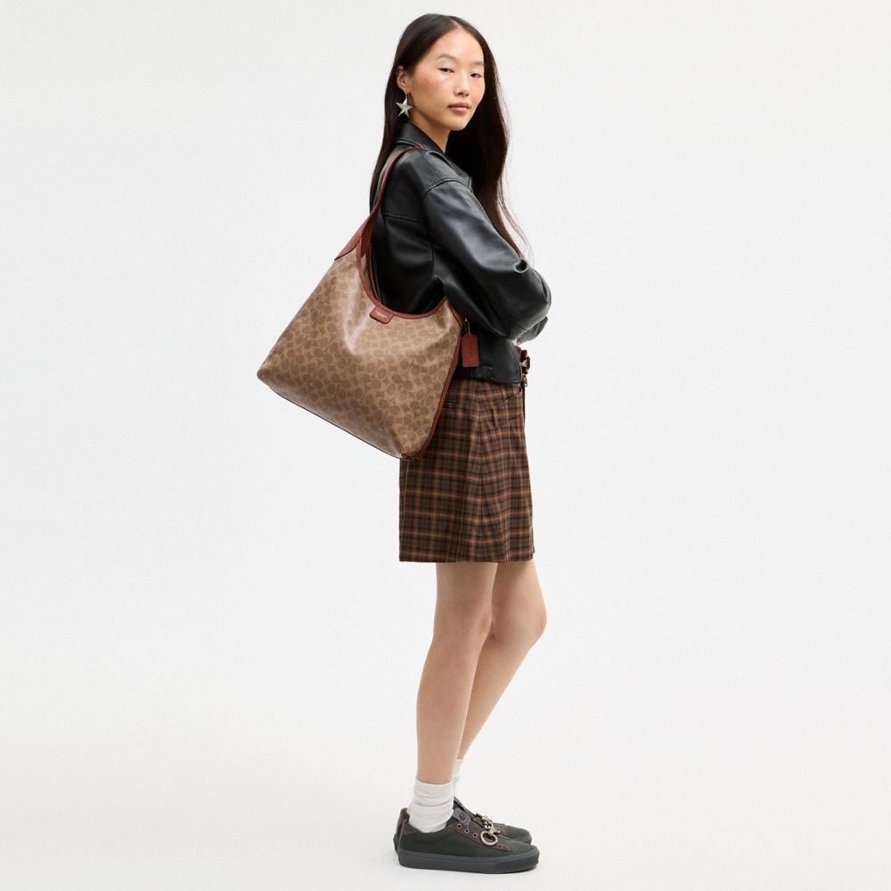 BROOKLYN 經典 SIGNATURE 34 單肩手袋