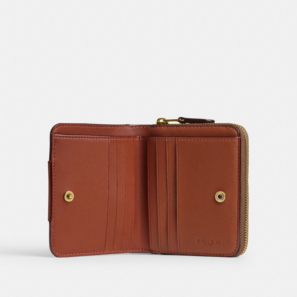 ESSENTIAL BILLFOLD WALLET IN SIGNATURE UPCRAFTEDLEATHER