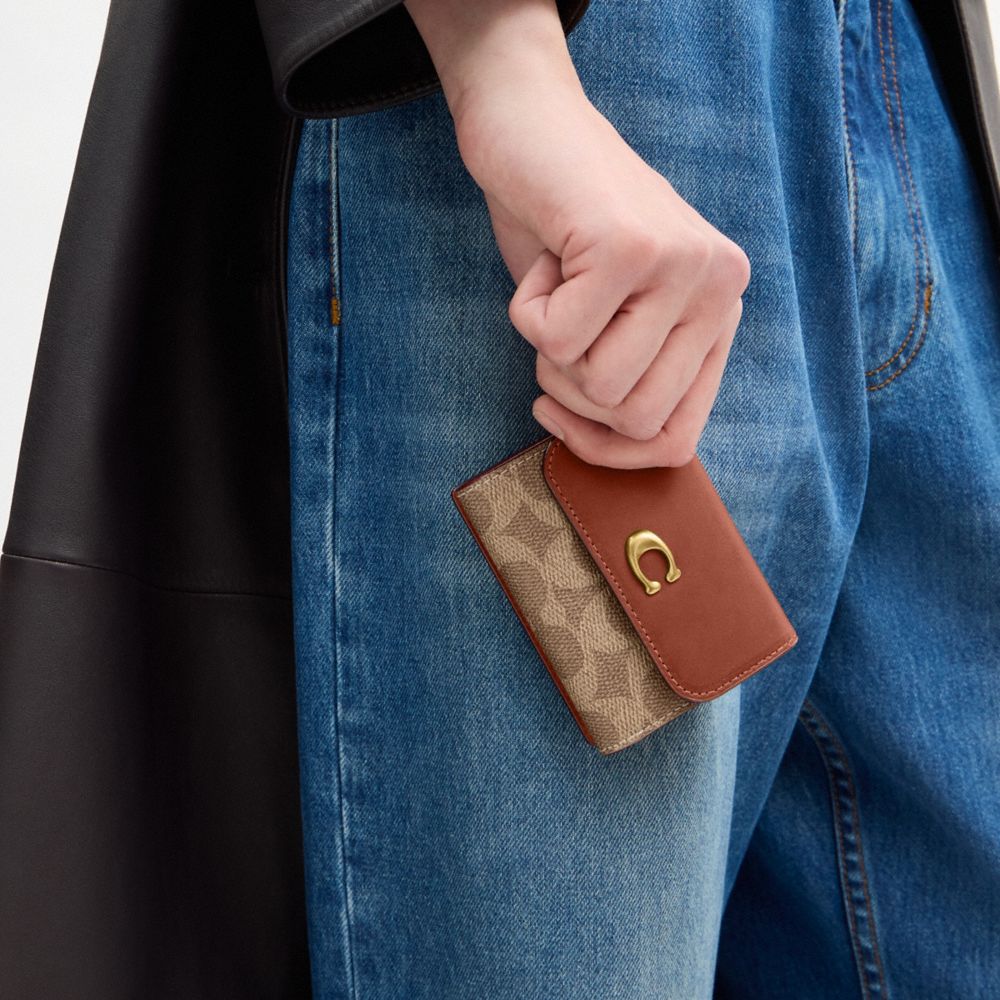 ESSENTIAL CARD HOLDER WALLET IN SIGNATURE UPCRAFTEDLEATHER