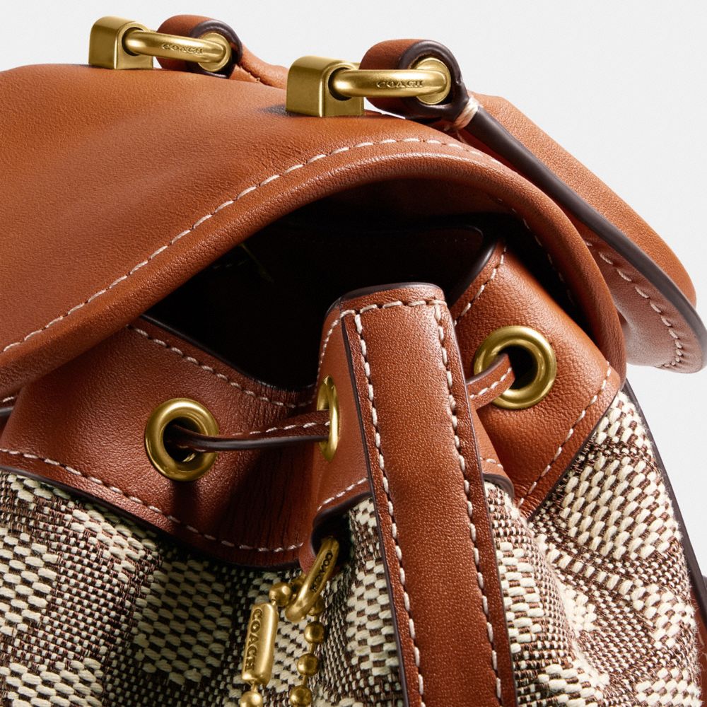 RIYA 21 經典 SIGNATURE 緹花面料後背包