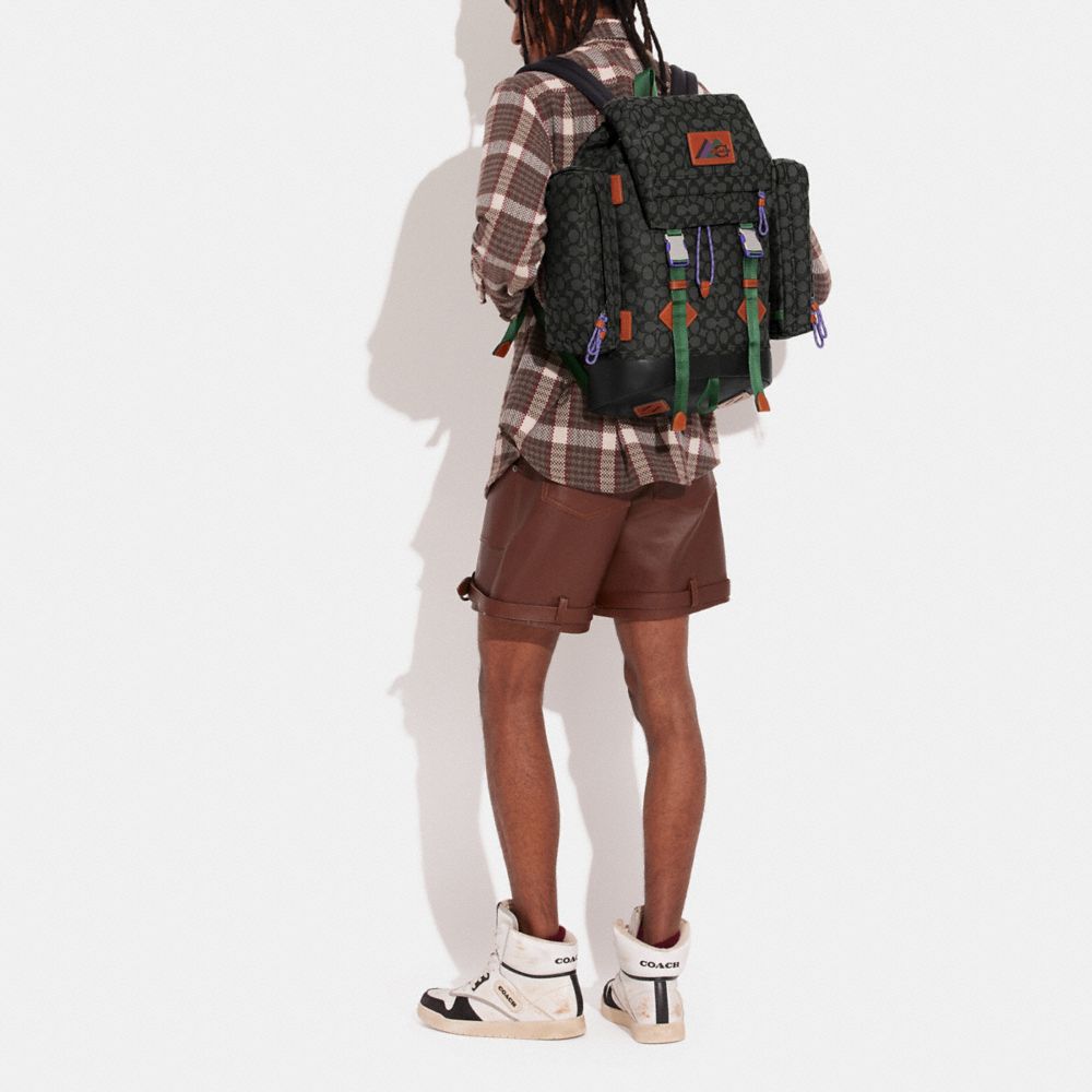 UTILITY 經典 SIGNATURE 緹花面料後背包