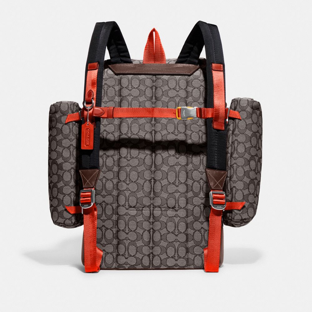 UTILITY 經典 SIGNATURE 緹花面料後背包