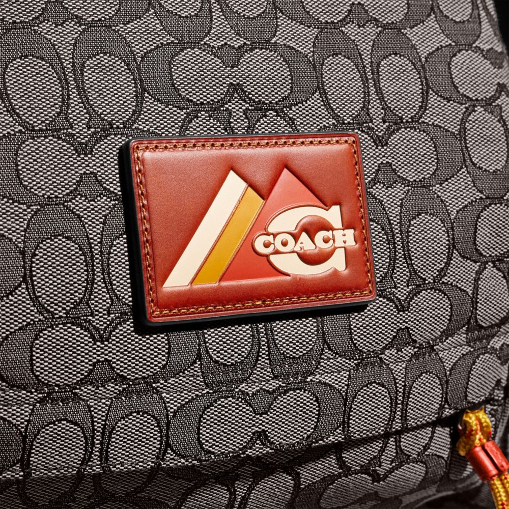 UTILITY 經典 SIGNATURE 緹花面料後背包