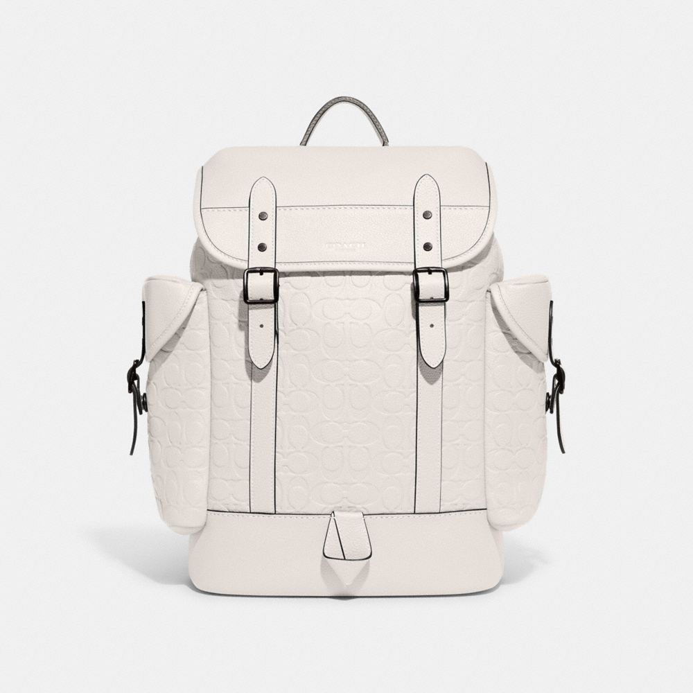 Hitch Backpack In Signature Leather - CH767 - Chalk