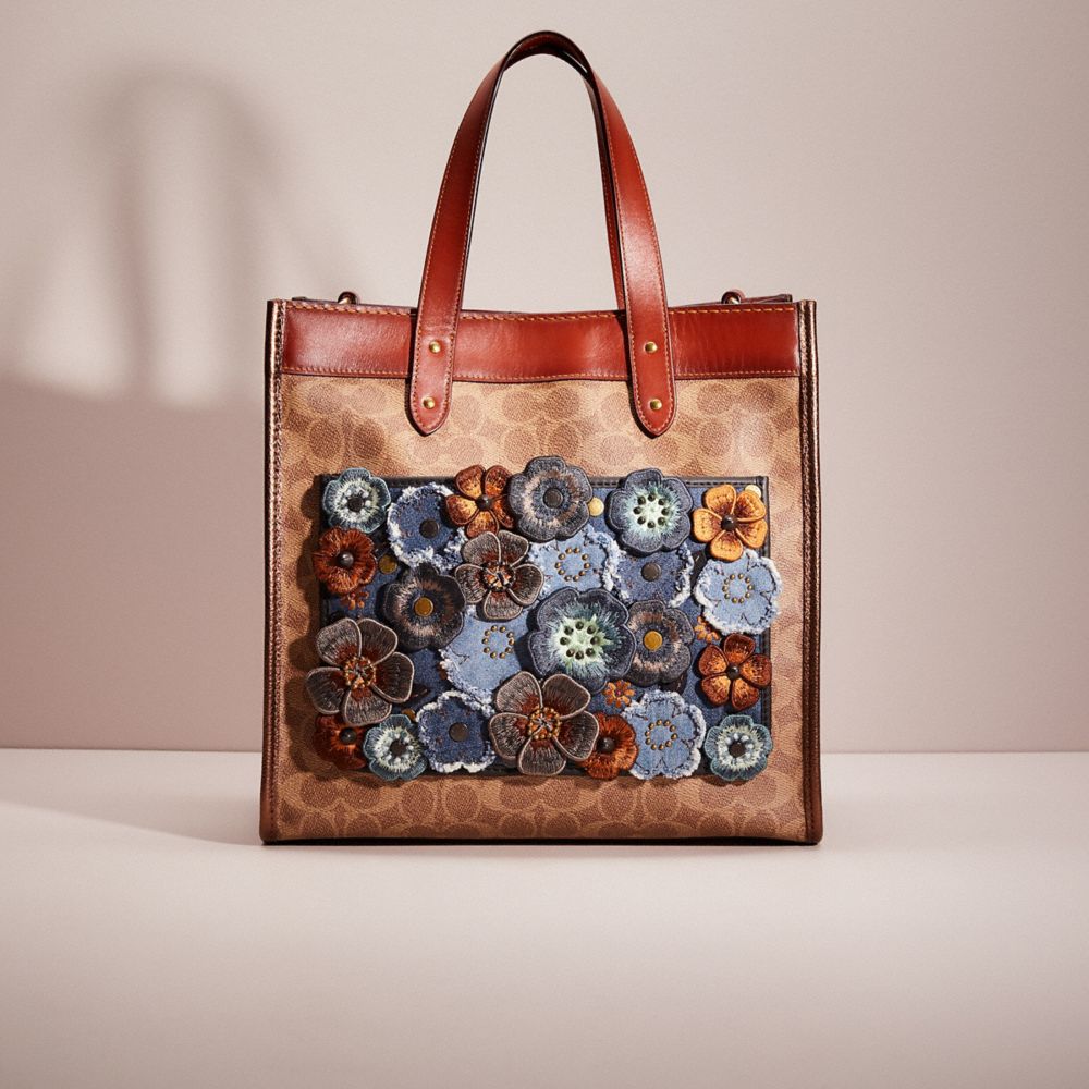 CH941 - Upcrafted Field Tote In Signature Canvas With Horse And Carriage Print Brass/Tan Truffle Rust