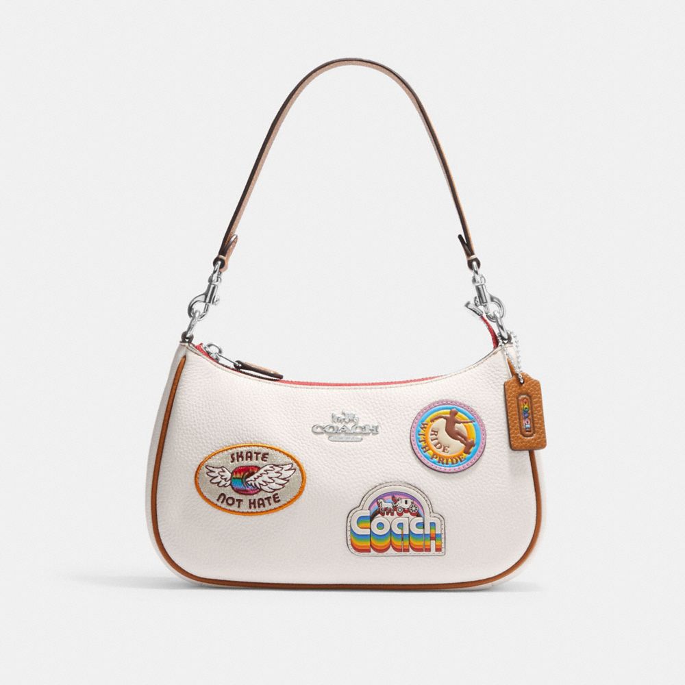 COACH CJ604 Teri Shoulder Bag With Patches SILVER/CHALK MULTI