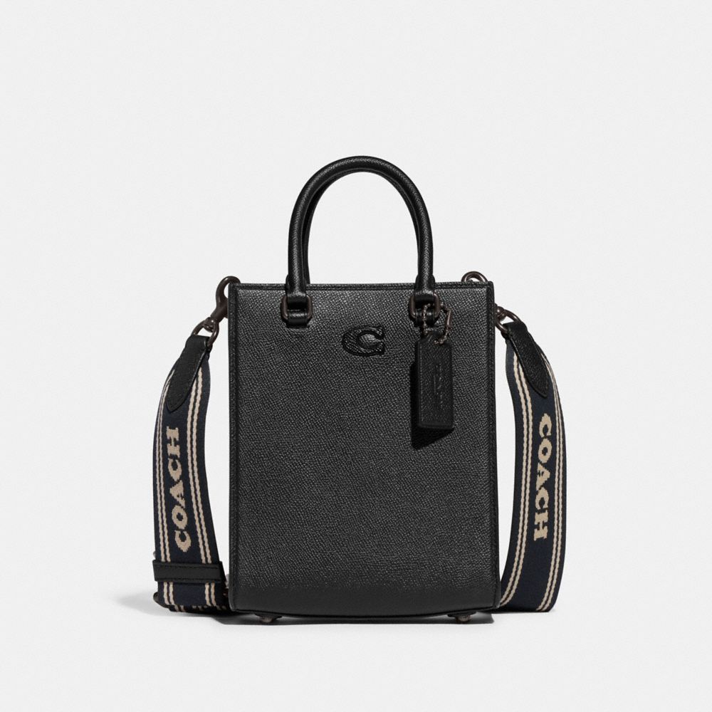 Tote 16 With Signature Canvas - CJ795 - Black