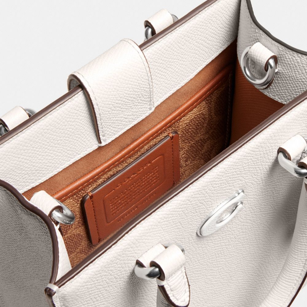 TOTE 16 經典 SIGNATURE 帆布襯裡托特手袋