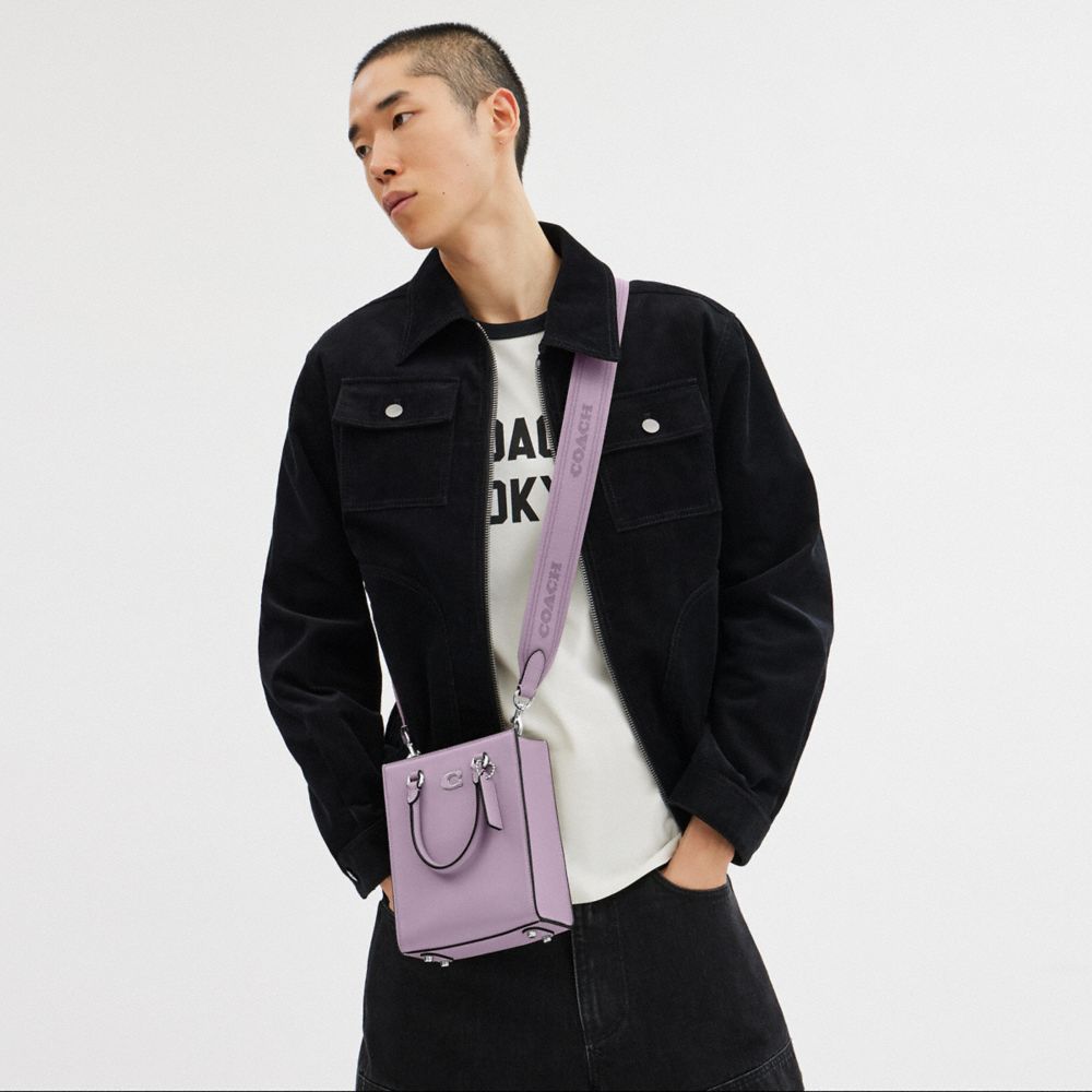 TOTE 16 經典 SIGNATURE 帆布襯裡托特手袋